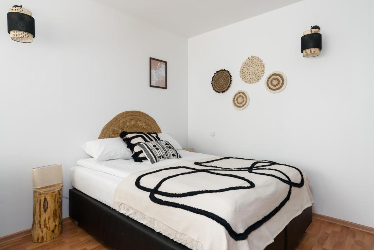 Sleepway Apartments -Boho Chic Poznan Exterior photo