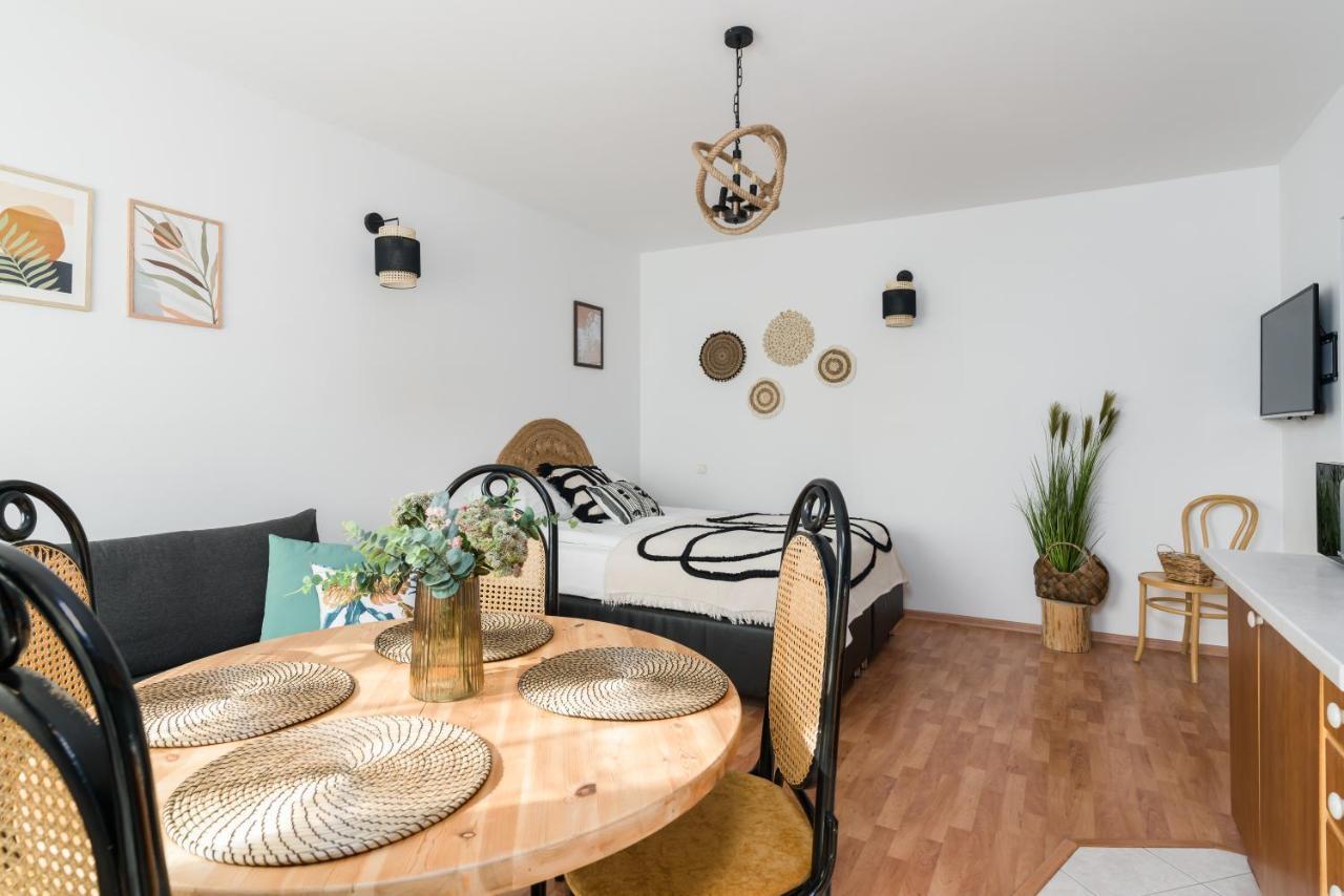 Sleepway Apartments -Boho Chic Poznan Exterior photo